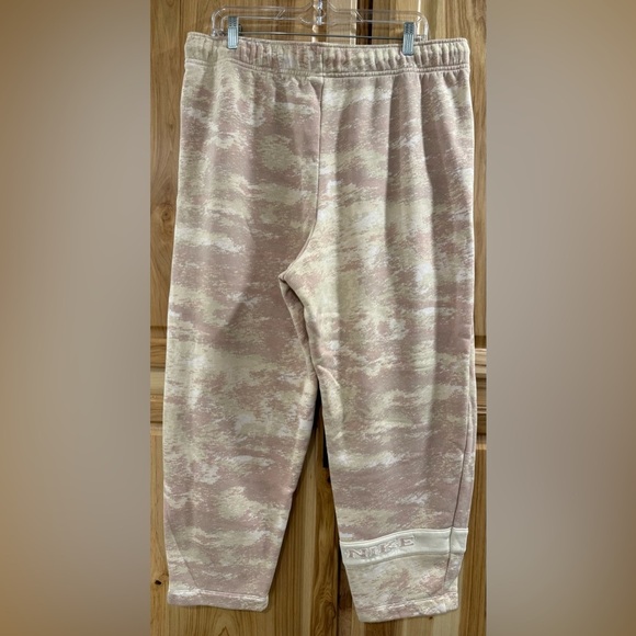 Nike Loose Fit Mid-rise Beige/Cream, Pink Camo Sweatpants Loungewear Athleisure - Picture 5 of 11